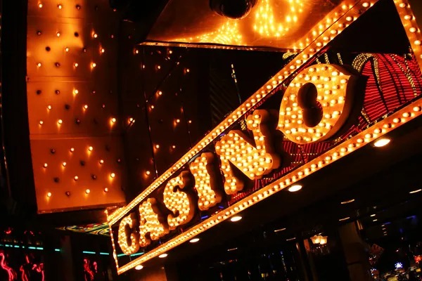 mcd Playtech roulette wheel with betting layout and live dealer
